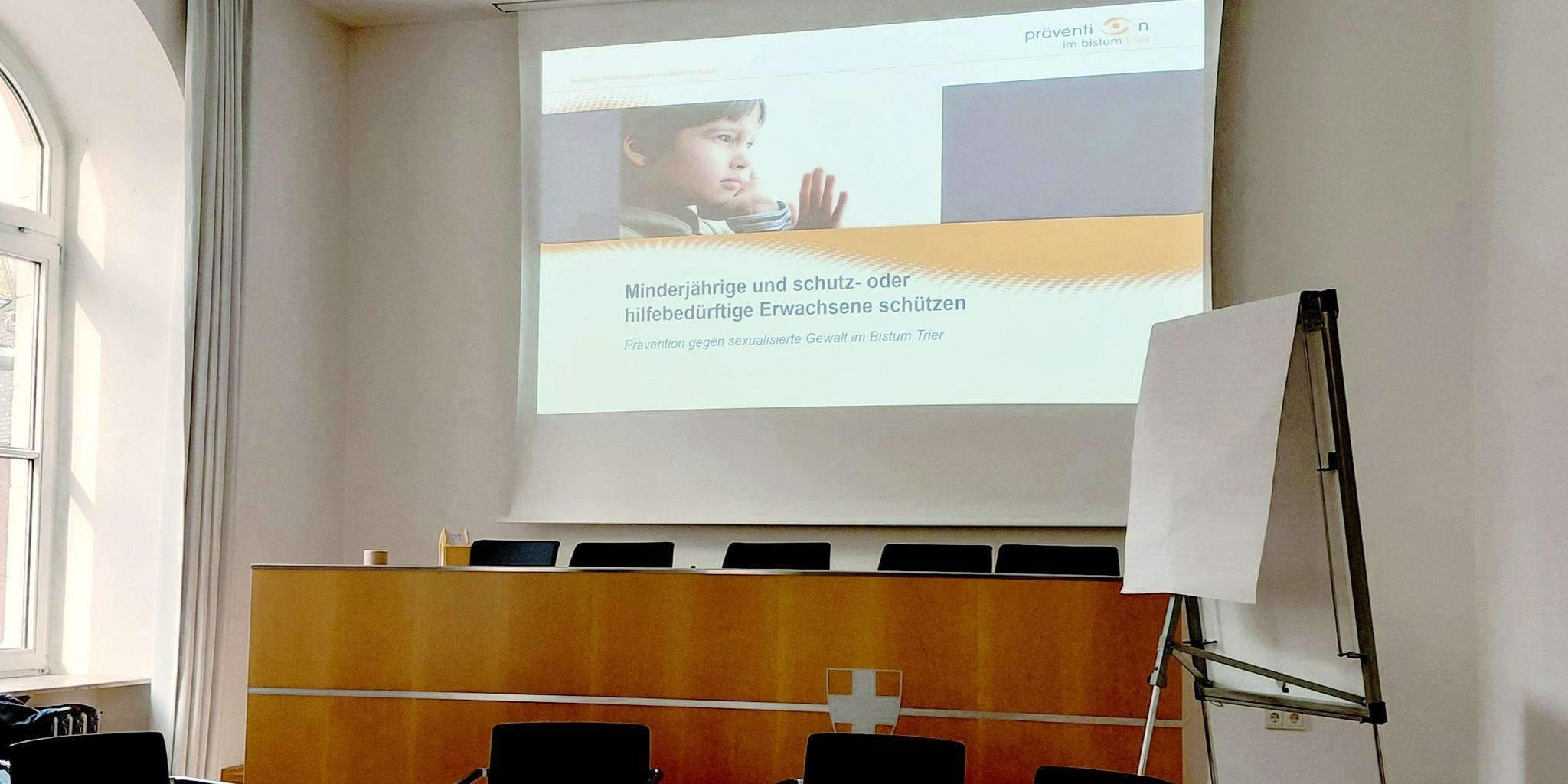 Konferenzraum und Präsentation Schulung