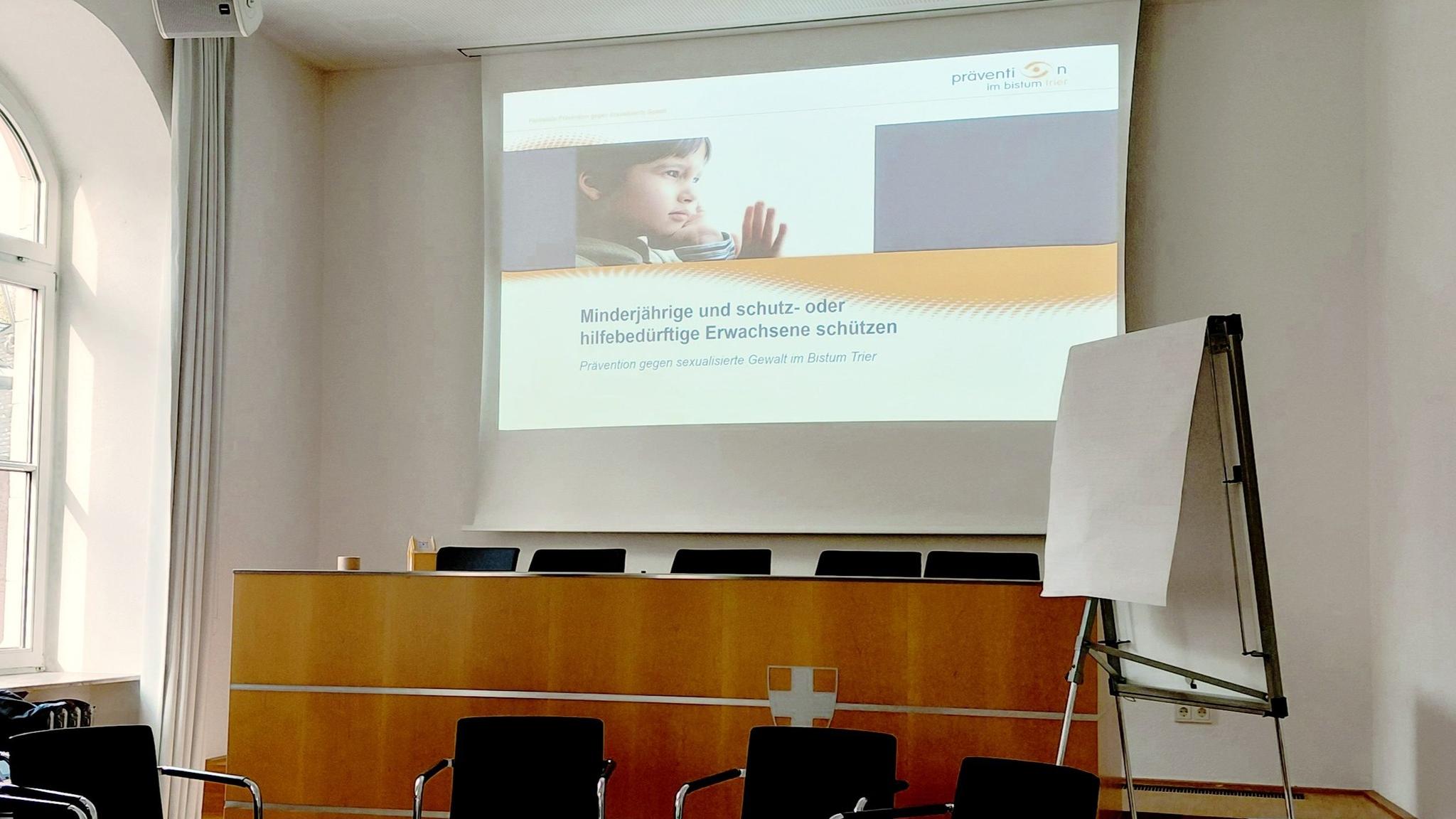 Konferenzraum und Präsentation Schulung