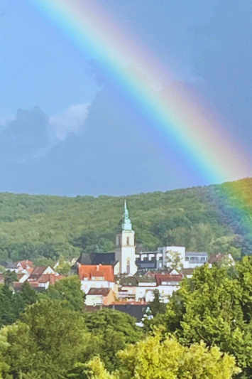 Blick-von-oben-auf-die-Pfarrkirche-Hl. Dreifaltigkeit-Wiebelskirchen