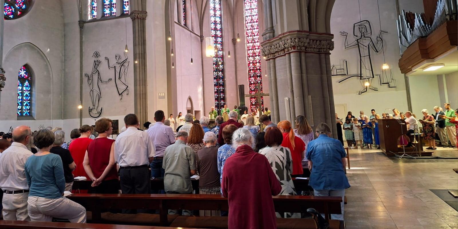 Messa solenne nella chiesa St.Josef in occasione della celebrazione di saluto a Father Anthony (c) MCI Saar Messa solenne nella chiesa St.Josef in occasione della celebrazione di saluto a Father Anthony