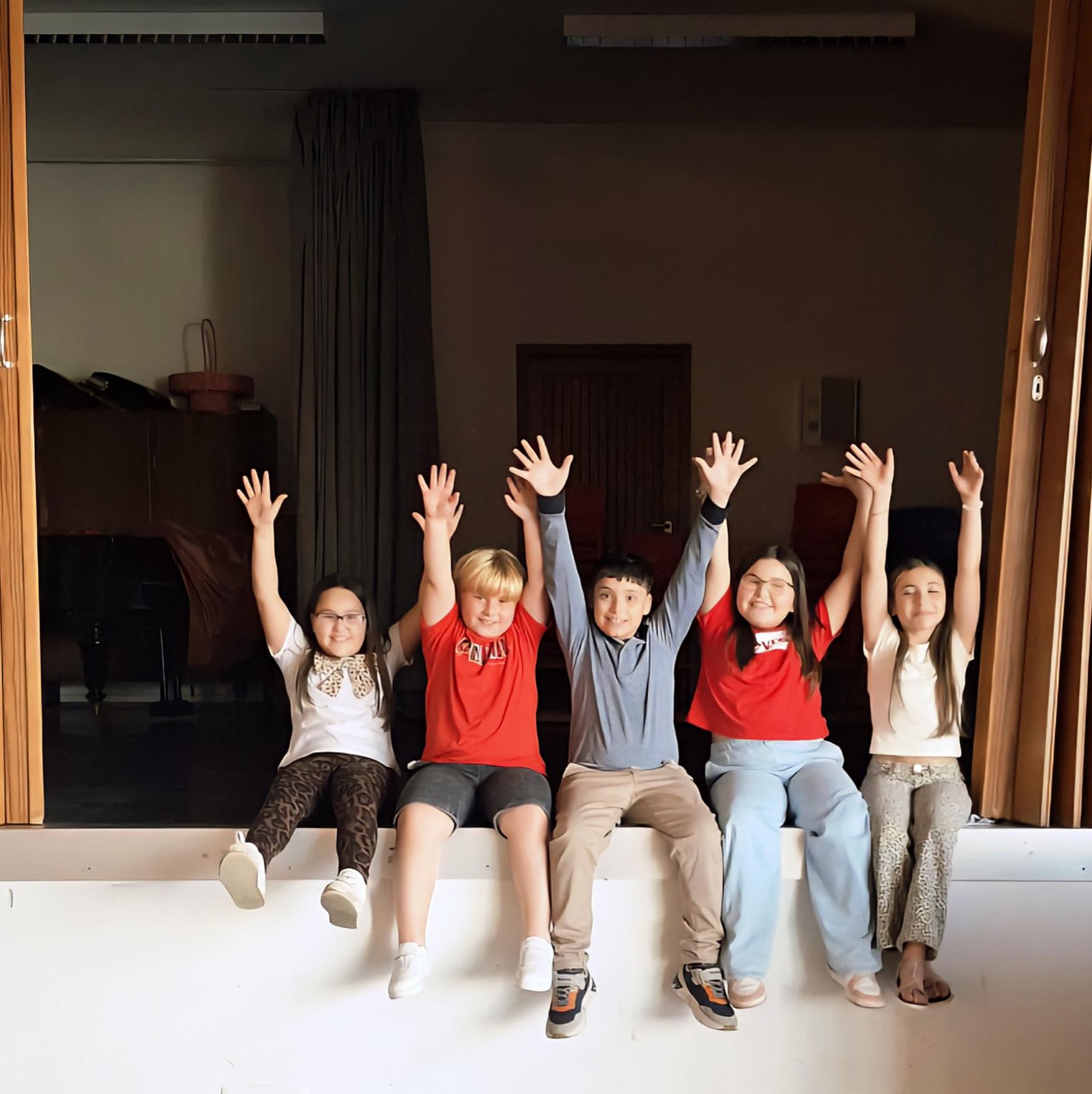 Un momento di catechesi con i bambini della Prima Comunione prima della celebrazione del Corpus Domini (c) MCI Saar Un momento di catechesi con i bambini della Prima Comunione prima della celebrazione del Corpus Domini